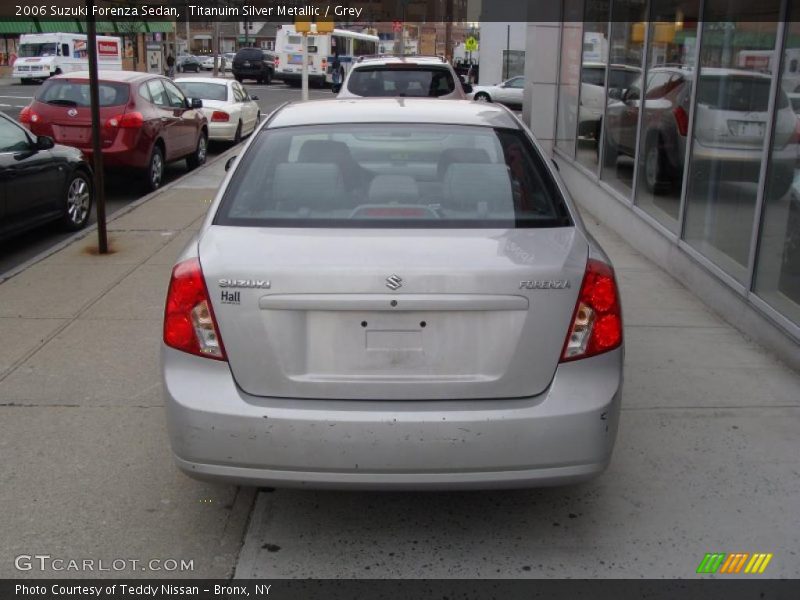 Titanuim Silver Metallic / Grey 2006 Suzuki Forenza Sedan