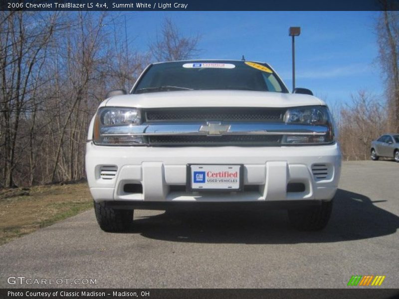 Summit White / Light Gray 2006 Chevrolet TrailBlazer LS 4x4