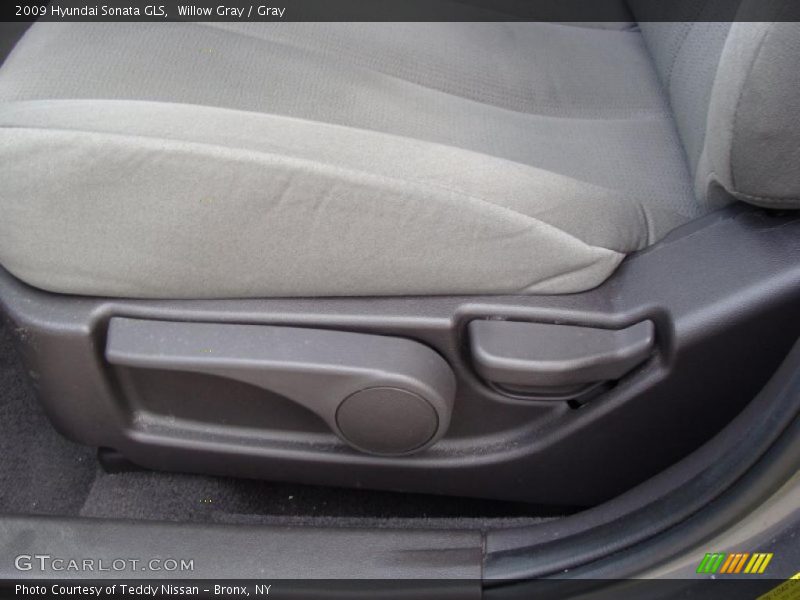 Willow Gray / Gray 2009 Hyundai Sonata GLS