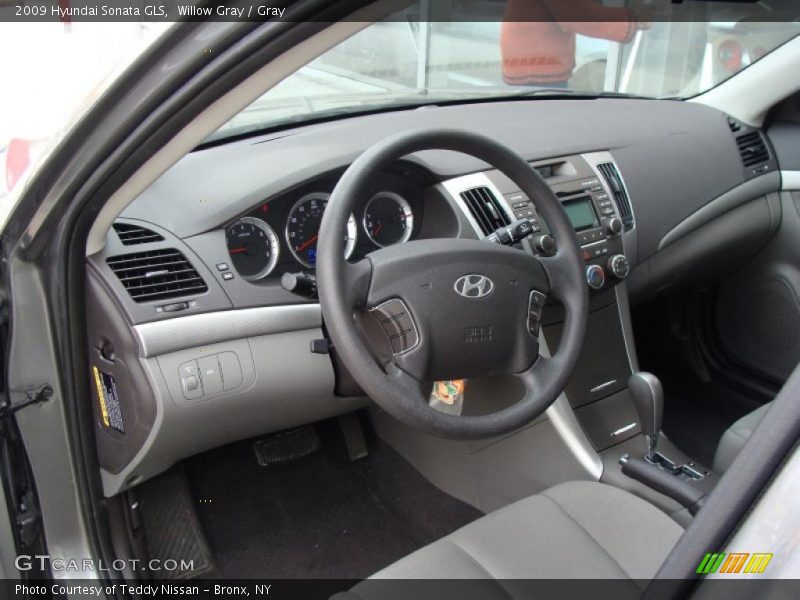 Willow Gray / Gray 2009 Hyundai Sonata GLS