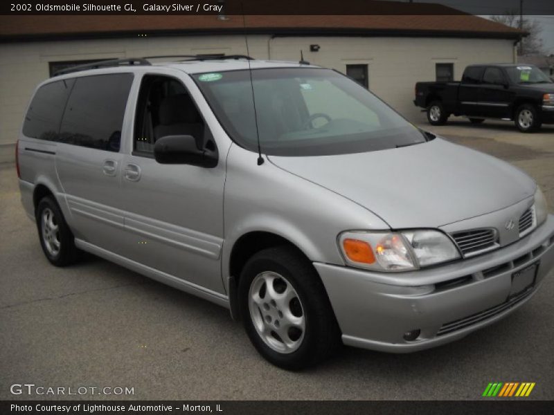 Galaxy Silver / Gray 2002 Oldsmobile Silhouette GL