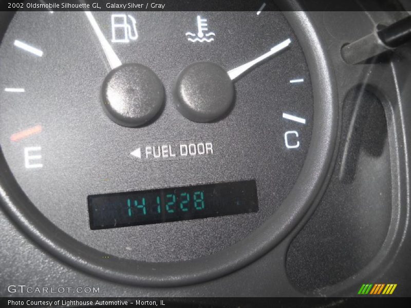 Galaxy Silver / Gray 2002 Oldsmobile Silhouette GL