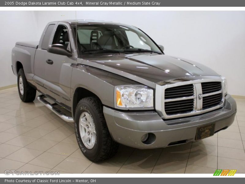 Mineral Gray Metallic / Medium Slate Gray 2005 Dodge Dakota Laramie Club Cab 4x4
