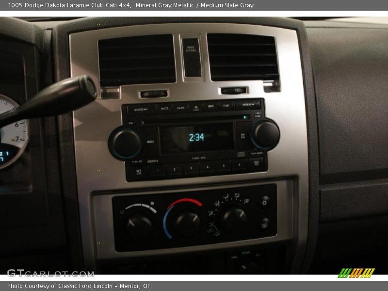 Mineral Gray Metallic / Medium Slate Gray 2005 Dodge Dakota Laramie Club Cab 4x4