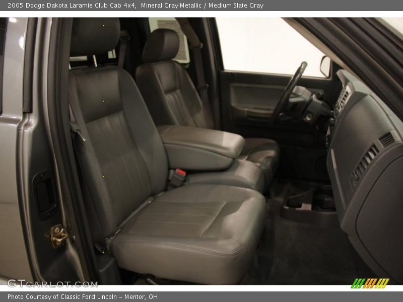 Mineral Gray Metallic / Medium Slate Gray 2005 Dodge Dakota Laramie Club Cab 4x4