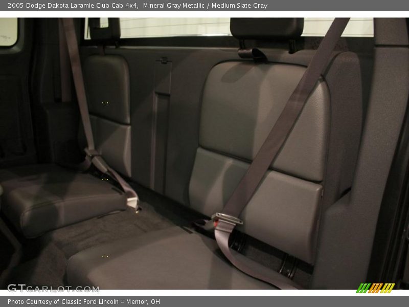 Mineral Gray Metallic / Medium Slate Gray 2005 Dodge Dakota Laramie Club Cab 4x4