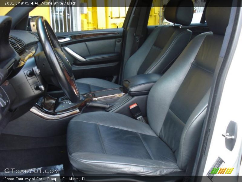 Alpine White / Black 2001 BMW X5 4.4i