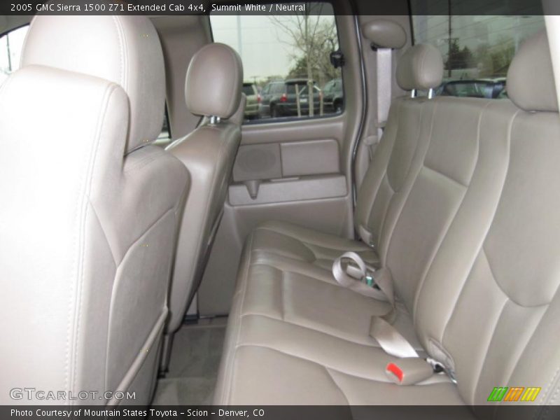 Summit White / Neutral 2005 GMC Sierra 1500 Z71 Extended Cab 4x4