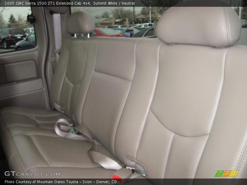 Summit White / Neutral 2005 GMC Sierra 1500 Z71 Extended Cab 4x4