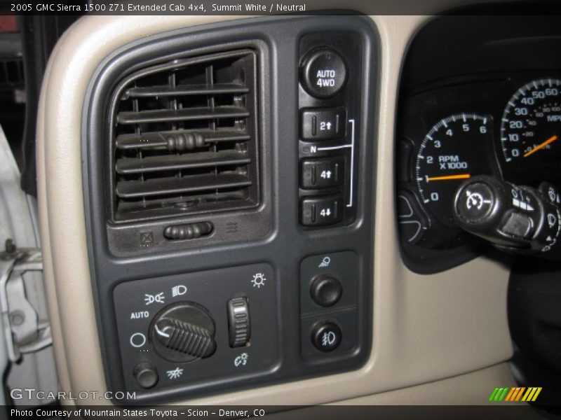 Summit White / Neutral 2005 GMC Sierra 1500 Z71 Extended Cab 4x4
