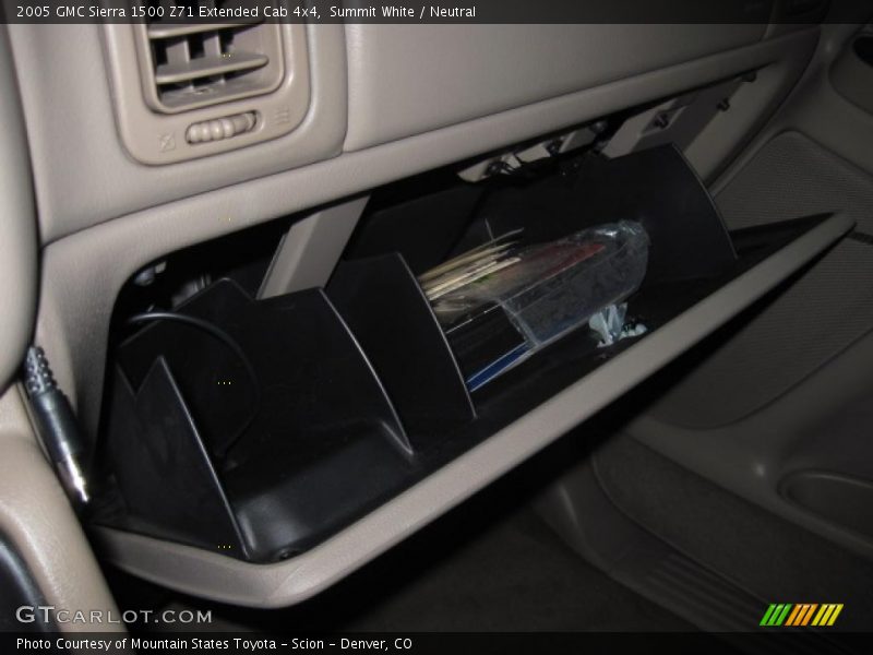 Summit White / Neutral 2005 GMC Sierra 1500 Z71 Extended Cab 4x4