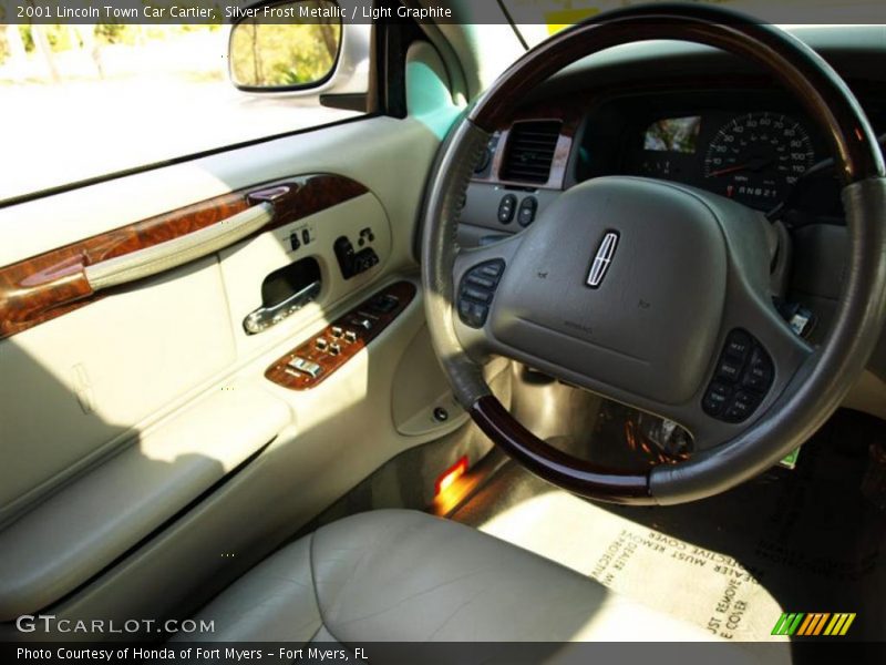 Silver Frost Metallic / Light Graphite 2001 Lincoln Town Car Cartier