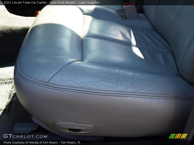 Silver Frost Metallic / Light Graphite 2001 Lincoln Town Car Cartier