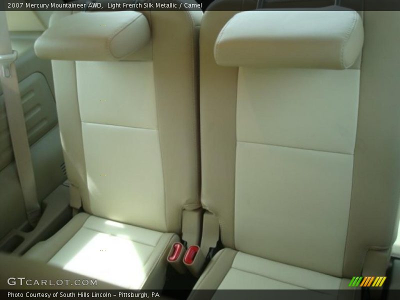 Light French Silk Metallic / Camel 2007 Mercury Mountaineer AWD
