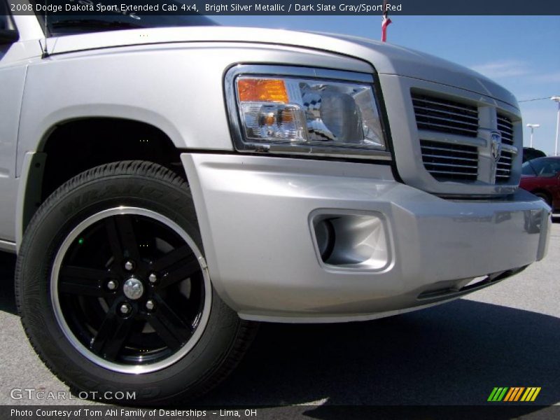 Bright Silver Metallic / Dark Slate Gray/Sport Red 2008 Dodge Dakota Sport Extended Cab 4x4