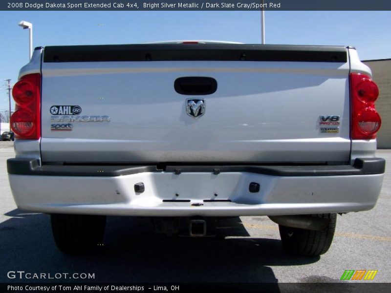 Bright Silver Metallic / Dark Slate Gray/Sport Red 2008 Dodge Dakota Sport Extended Cab 4x4