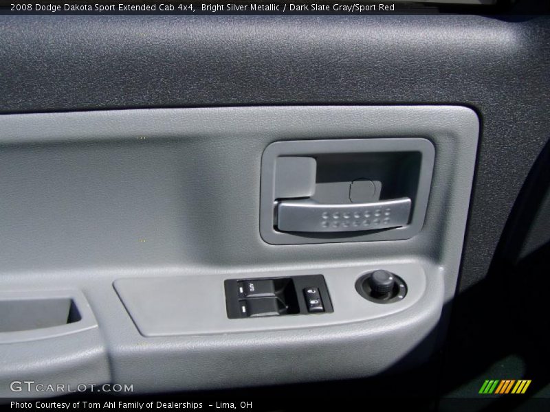 Bright Silver Metallic / Dark Slate Gray/Sport Red 2008 Dodge Dakota Sport Extended Cab 4x4