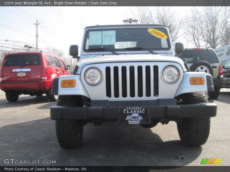 Bright Silver Metallic / Dark Slate Gray 2004 Jeep Wrangler SE 4x4