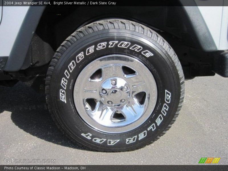 Bright Silver Metallic / Dark Slate Gray 2004 Jeep Wrangler SE 4x4