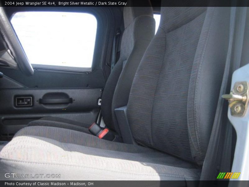 Bright Silver Metallic / Dark Slate Gray 2004 Jeep Wrangler SE 4x4