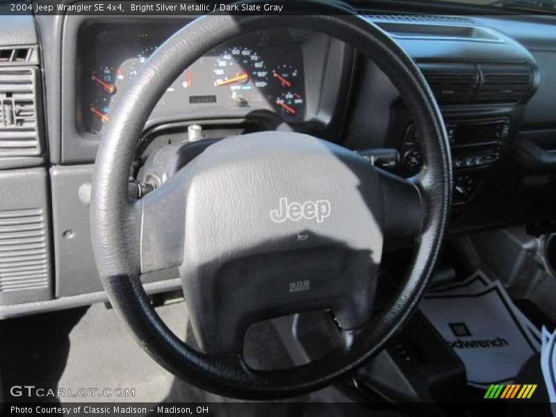Bright Silver Metallic / Dark Slate Gray 2004 Jeep Wrangler SE 4x4