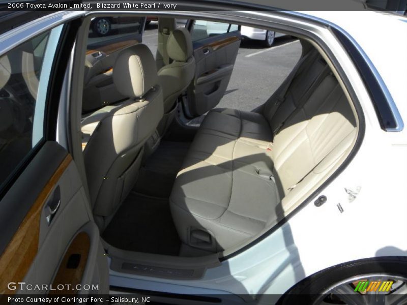 Blizzard White Pearl / Ivory 2006 Toyota Avalon Limited
