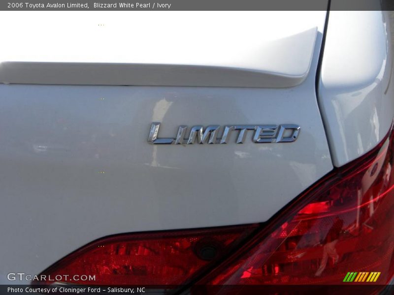 Blizzard White Pearl / Ivory 2006 Toyota Avalon Limited