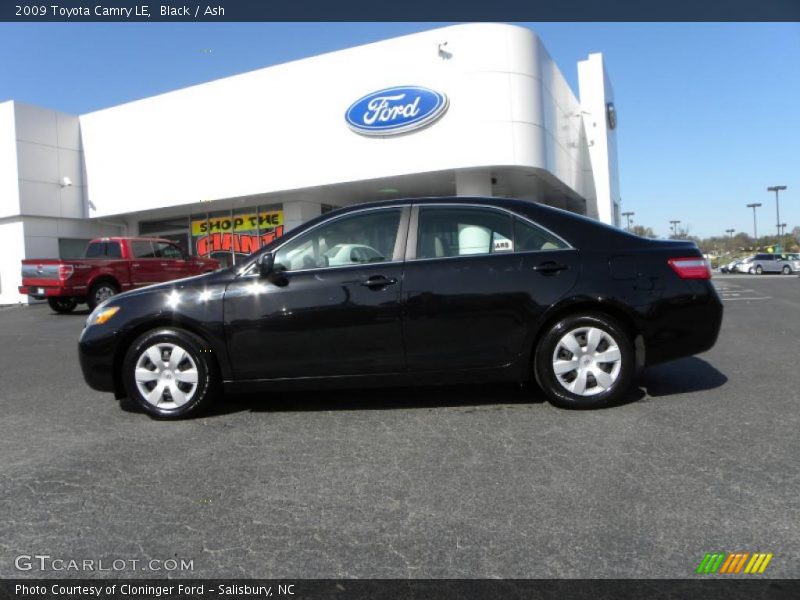 Black / Ash 2009 Toyota Camry LE