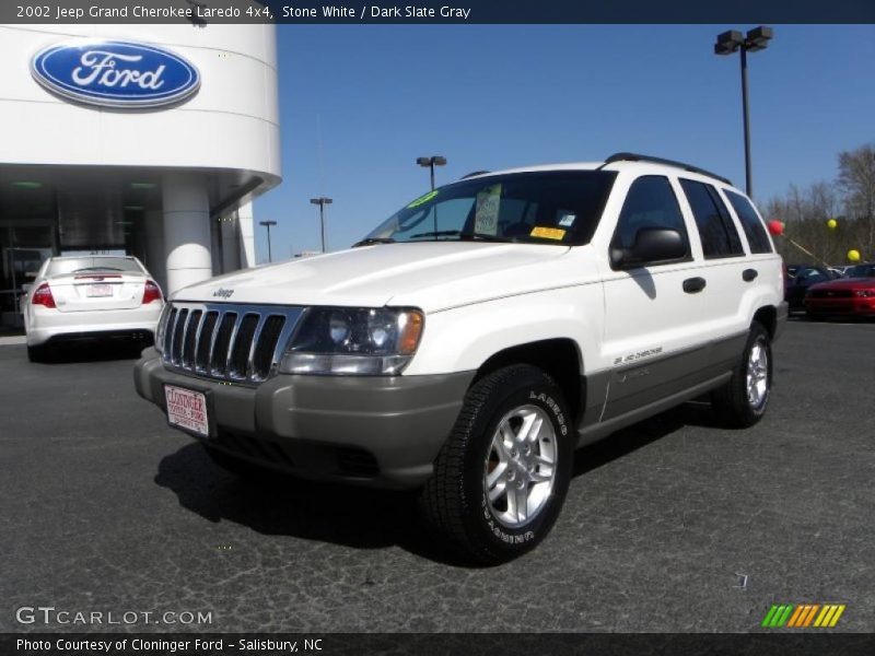 Stone White / Dark Slate Gray 2002 Jeep Grand Cherokee Laredo 4x4