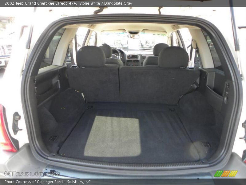 Stone White / Dark Slate Gray 2002 Jeep Grand Cherokee Laredo 4x4