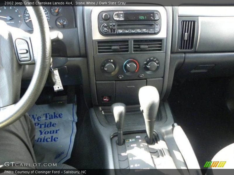 Stone White / Dark Slate Gray 2002 Jeep Grand Cherokee Laredo 4x4