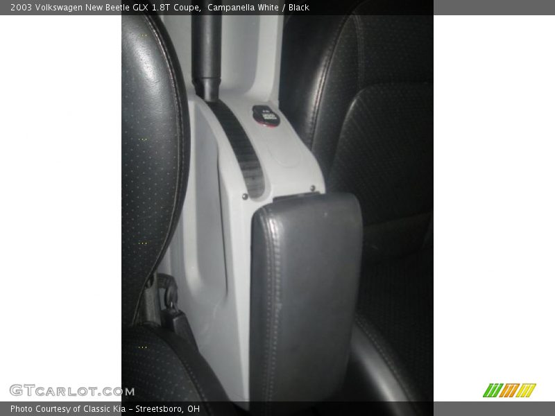 Campanella White / Black 2003 Volkswagen New Beetle GLX 1.8T Coupe