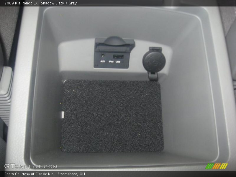 Shadow Black / Gray 2009 Kia Rondo LX