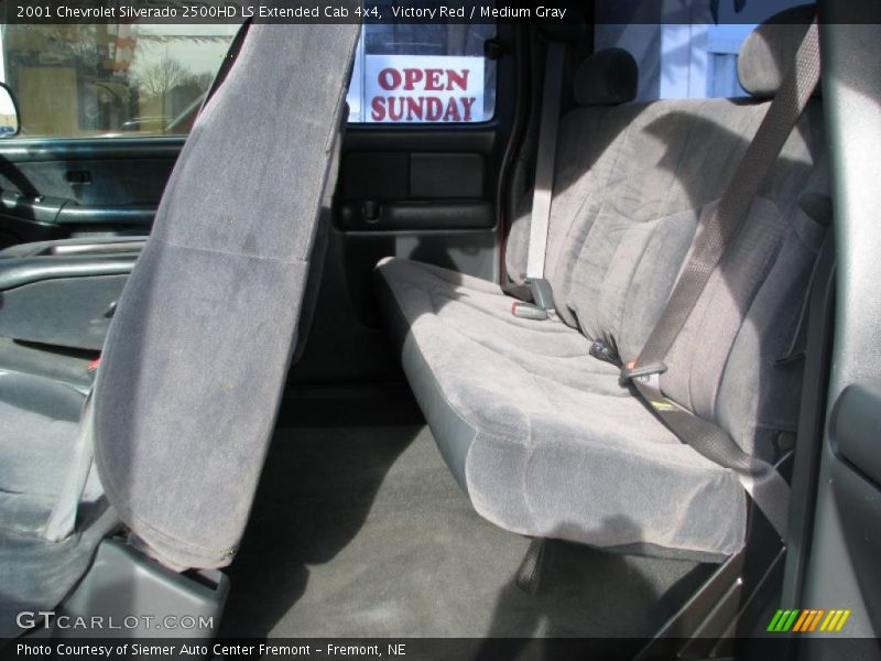 Victory Red / Medium Gray 2001 Chevrolet Silverado 2500HD LS Extended Cab 4x4