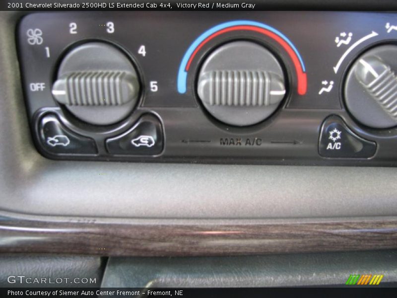 Victory Red / Medium Gray 2001 Chevrolet Silverado 2500HD LS Extended Cab 4x4