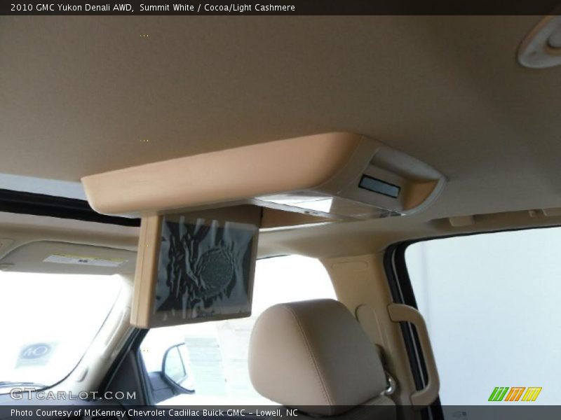 Summit White / Cocoa/Light Cashmere 2010 GMC Yukon Denali AWD