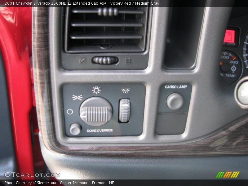 Victory Red / Medium Gray 2001 Chevrolet Silverado 2500HD LS Extended Cab 4x4