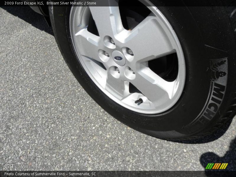 Brilliant Silver Metallic / Stone 2009 Ford Escape XLS