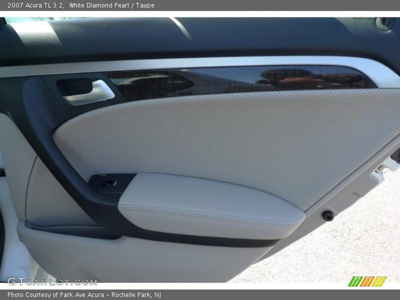 White Diamond Pearl / Taupe 2007 Acura TL 3.2