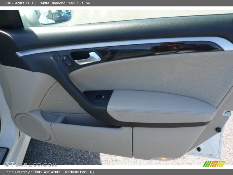 White Diamond Pearl / Taupe 2007 Acura TL 3.2
