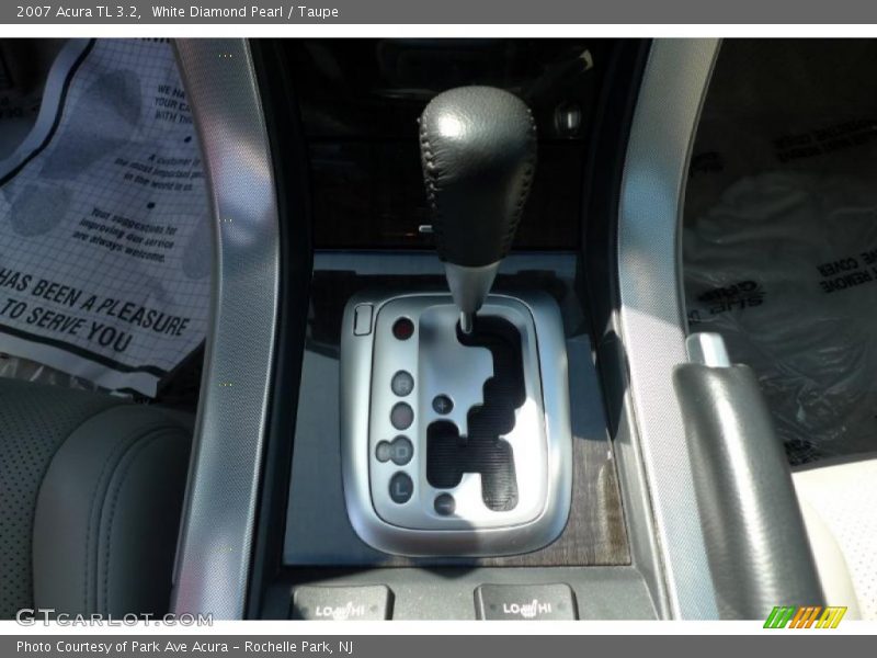 White Diamond Pearl / Taupe 2007 Acura TL 3.2