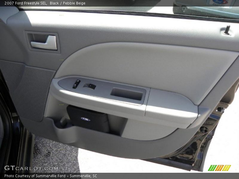 Black / Pebble Beige 2007 Ford Freestyle SEL