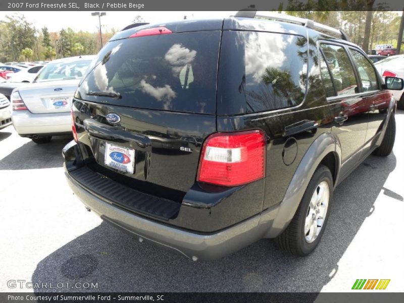 Black / Pebble Beige 2007 Ford Freestyle SEL