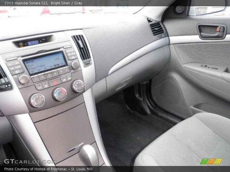Bright Silver / Gray 2009 Hyundai Sonata GLS