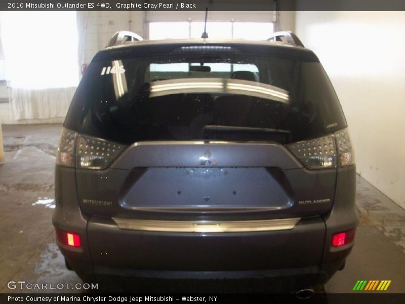 Graphite Gray Pearl / Black 2010 Mitsubishi Outlander ES 4WD