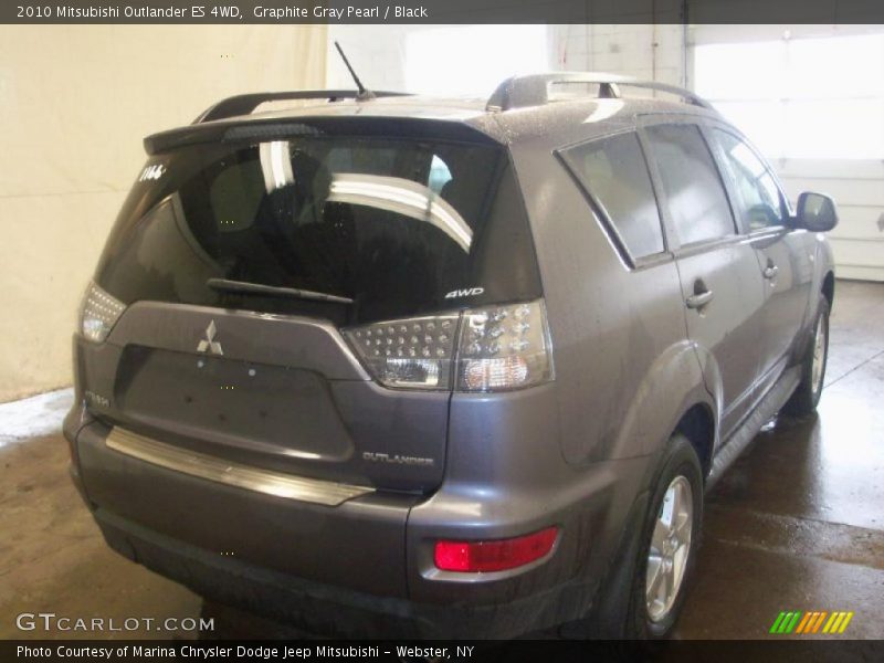 Graphite Gray Pearl / Black 2010 Mitsubishi Outlander ES 4WD