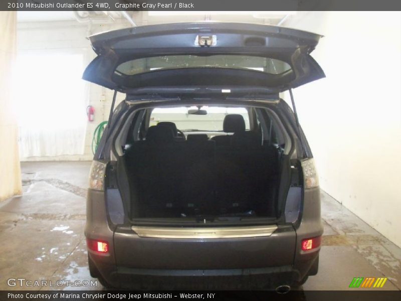 Graphite Gray Pearl / Black 2010 Mitsubishi Outlander ES 4WD