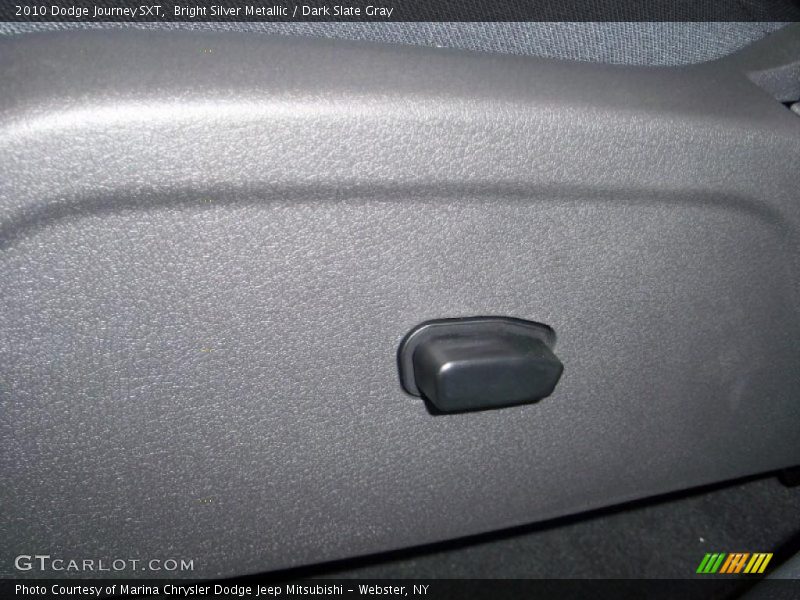 Bright Silver Metallic / Dark Slate Gray 2010 Dodge Journey SXT