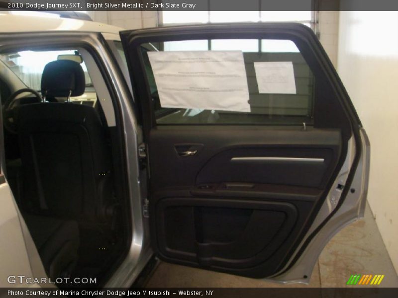 Bright Silver Metallic / Dark Slate Gray 2010 Dodge Journey SXT