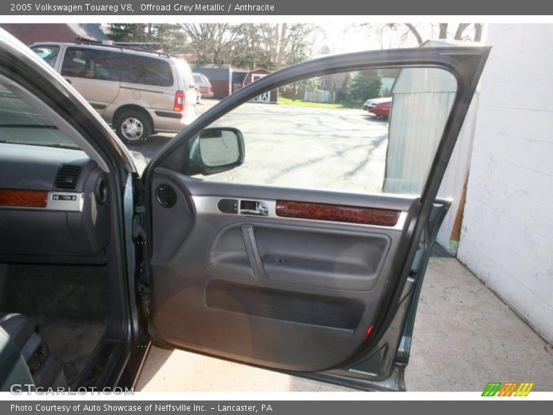 Offroad Grey Metallic / Anthracite 2005 Volkswagen Touareg V8